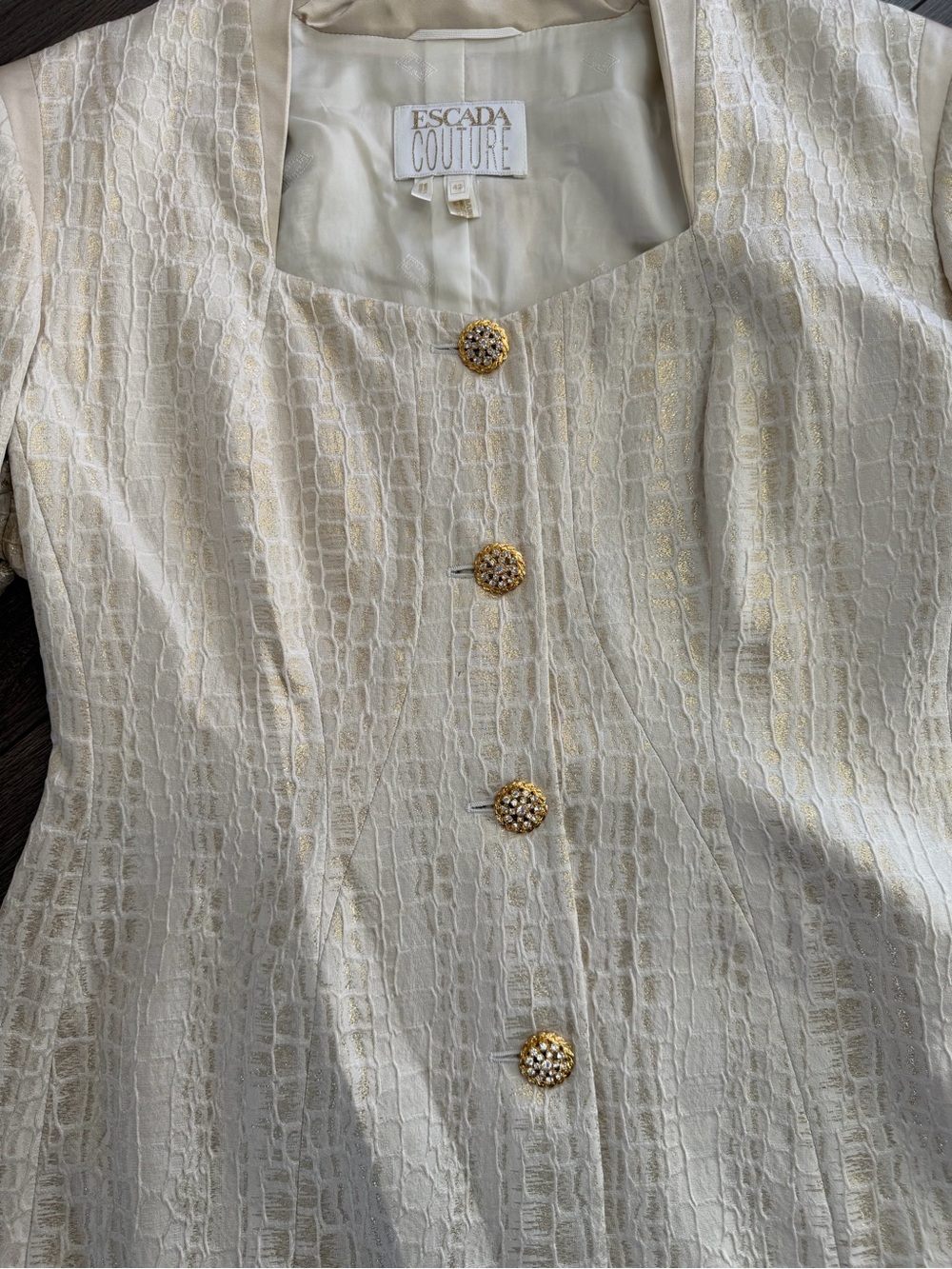 ESCADA cotour - Picture 3 of 10